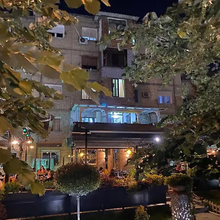 Veranda * Tiran